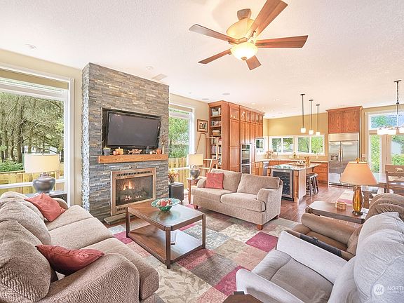 3rd image of 31718 G Street