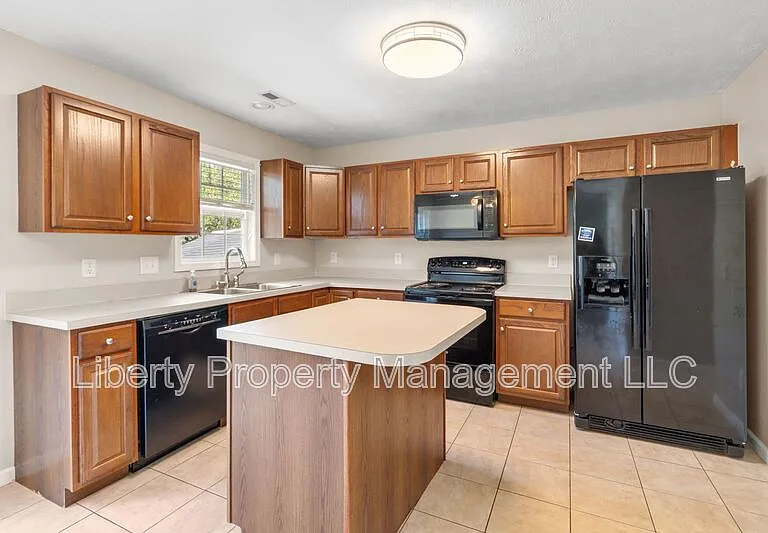 65 Grover Pl — Photo 5