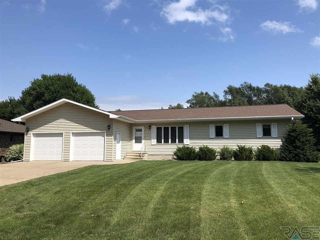 670 W Wynken Dr, Freeman, SD 57029 | Zillow