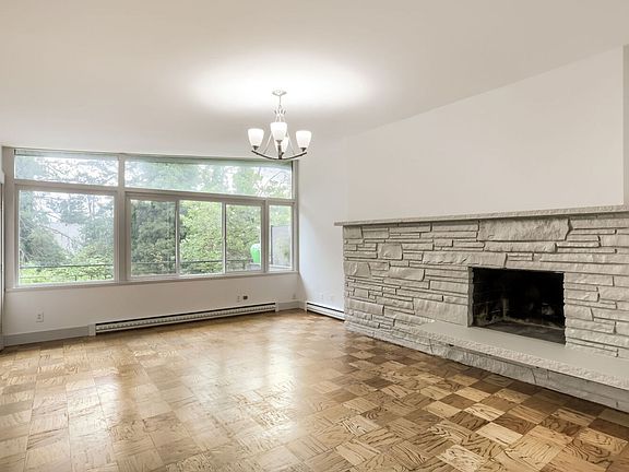 2nd image of 15536 27th Ave NE #15540