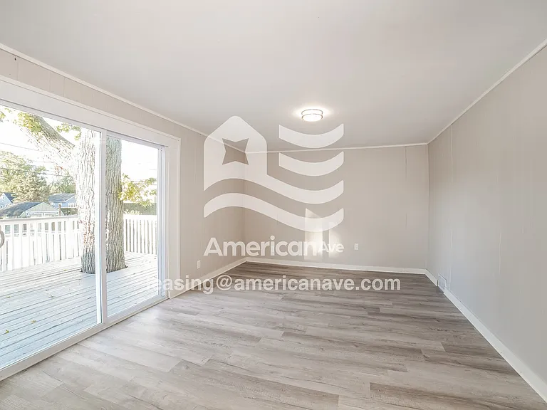 1662090_005_wm_-_dining_room_13251246.jpg