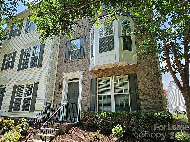 12955 Bullock Greenway Blvd — Photo 34