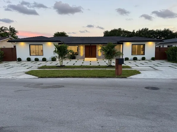 1880 NE 211th Ter, Miami, FL 33179