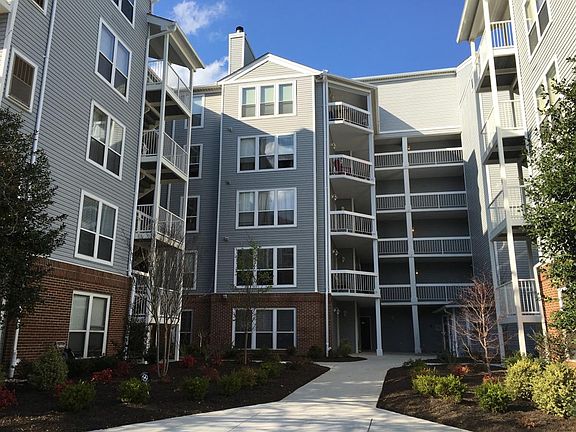 4th image of 3176 Summit Square Dr APT B3