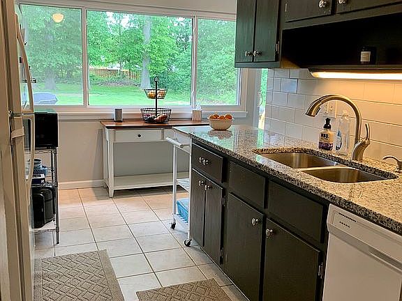 4th image of 6212 Cumberland Ct