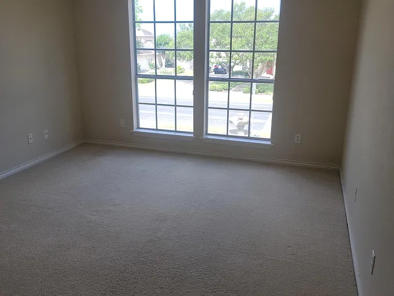 4530 Oso Pkwy — Photo 9
