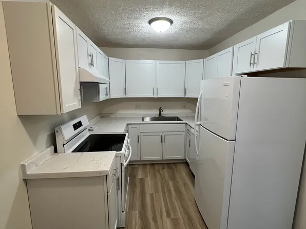 402 E Maple St #402, Mason, MI 48854