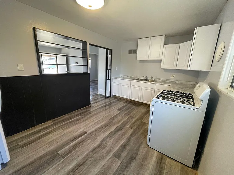 3421 Elmhurst Dr — Photo 12