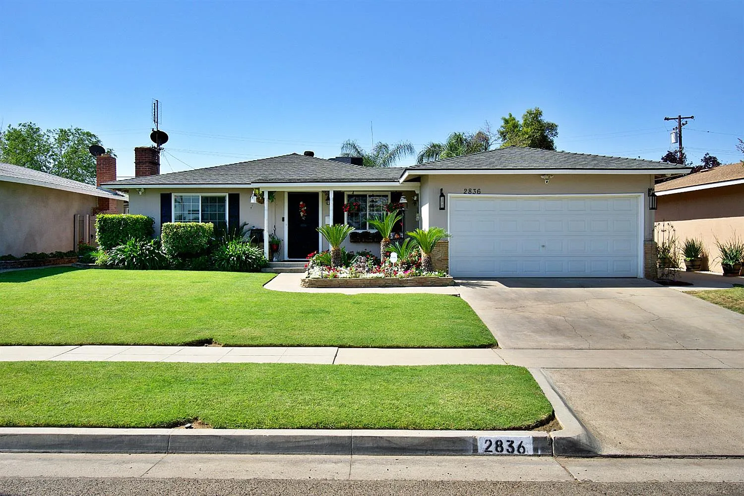 2836 E Pico Ave photo 1