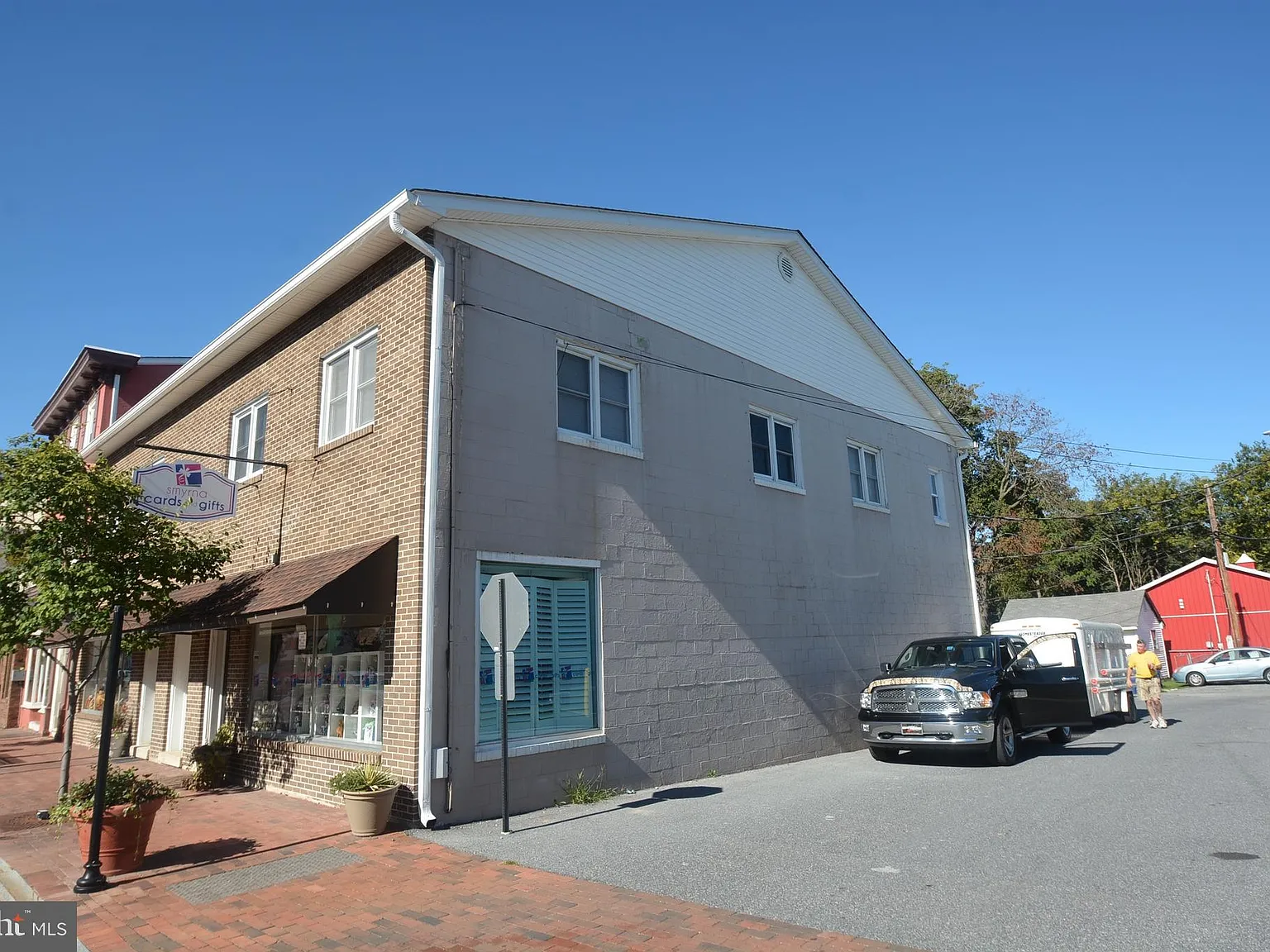 2 bed, $1,800 — Photo 1