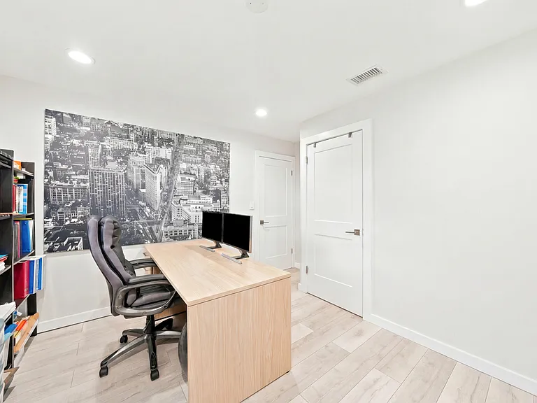 3140 NE 12th Ave — Photo 12