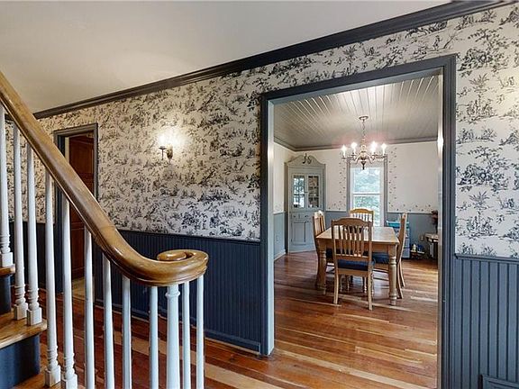 4th image of 106 Holiday Ln