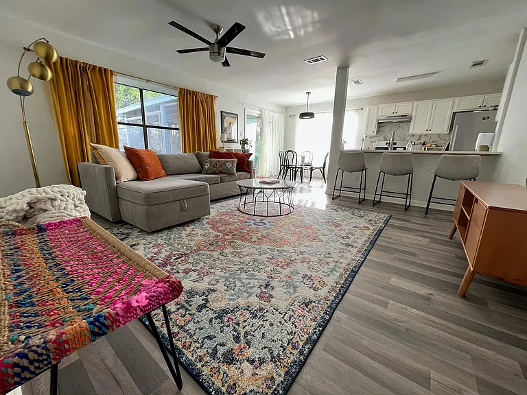 2511 E Stassney Ln — Photo 5