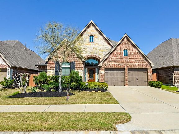 2nd image of 16818 Whighams Pl