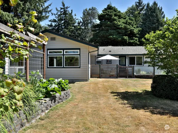 512 Dolphin Drive, Freeland, WA 98249