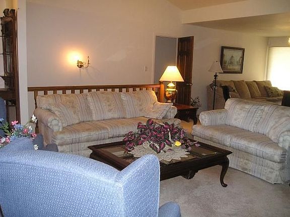 Spacious living room with fireplace