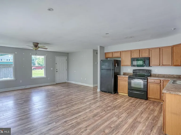 203 Hamilton St — Photo 5