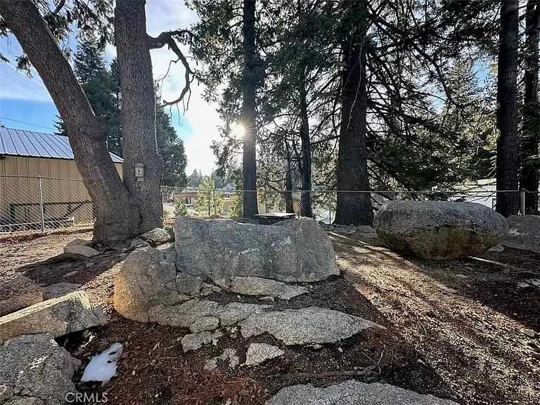 2560 Oak Dr — Photo 14