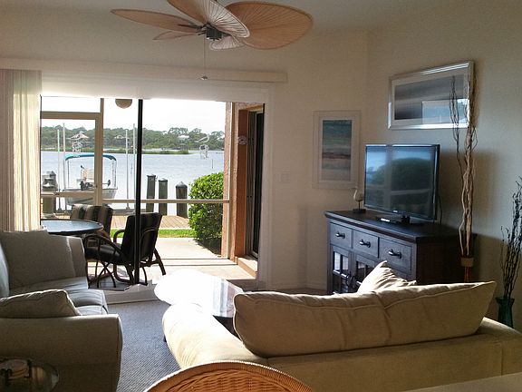 2nd image of 300 Marina Bay Dr Unit 103