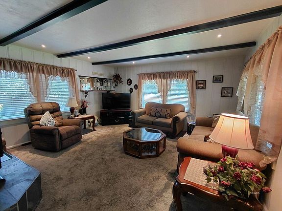 3rd image of 607 Josephine St
