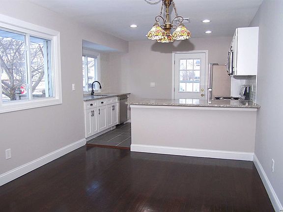 4th image of 14 Henry Ave