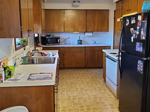 5th image of 365 NE 10th Pl APT A