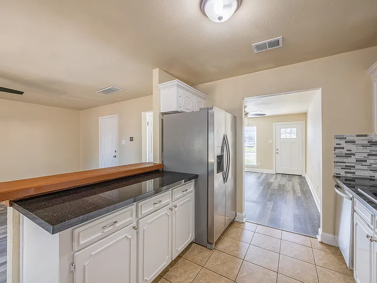 5709 Denise Dr — Photo 12