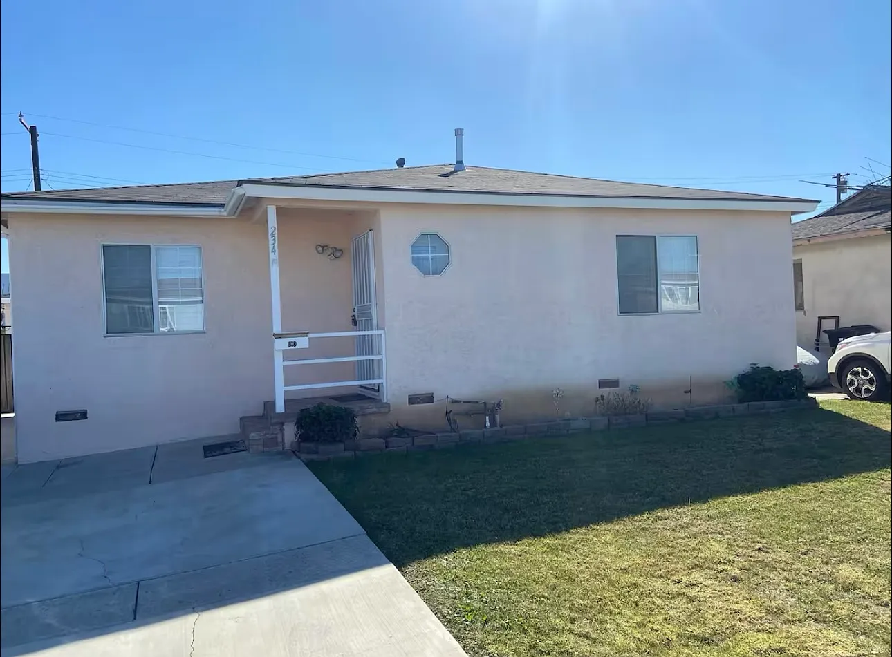 4 bed, 1386 sqft, $9,300 — Photo 2