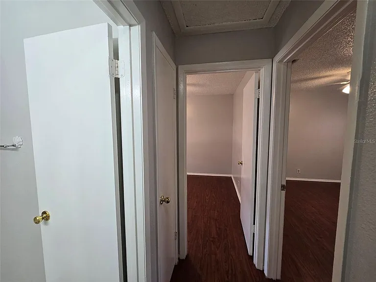 5665 Struthers Ct — Photo 7