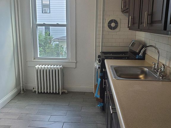 4th image of 52 Ball Ave #1