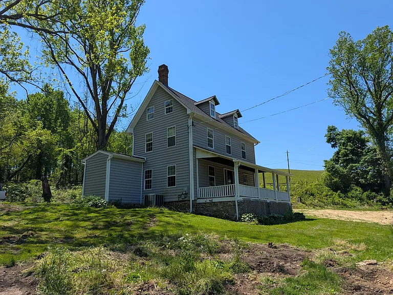 1222 Stafford Rd — Photo 4