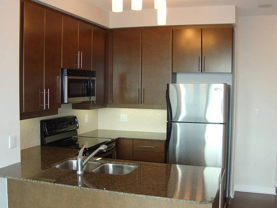 18 Harbour St #2701
