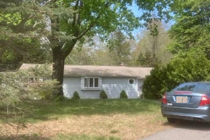 2nd image of 60 Bokum Rd