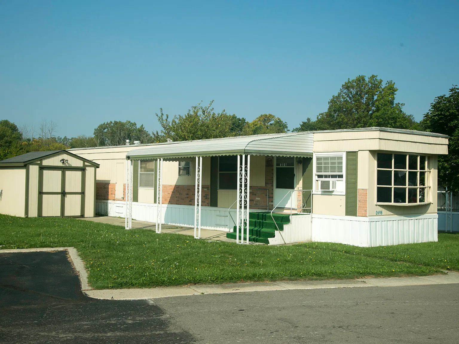 St. Clair Place — Photo 4