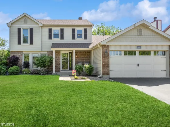 1N265 Tamarack Dr, Winfield, IL 60190