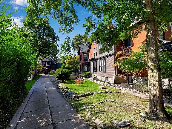 4th image of 196 Linwood Ave #4