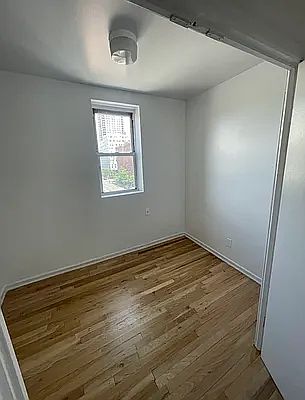 5th image of 725 11th Ave #5D