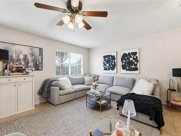 3034 W Mica St — Photo 17