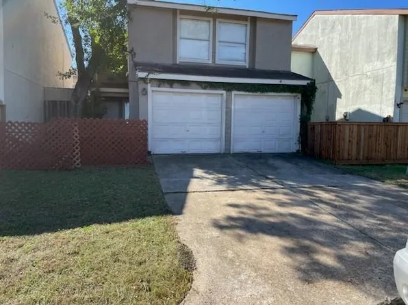12517 Corona Ln, Houston, TX 77072