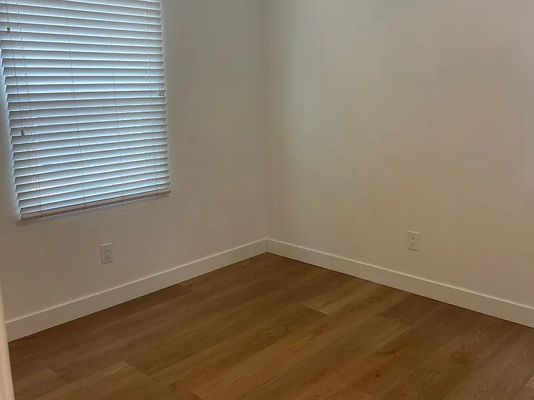 3127 Ingelow St — Photo 11