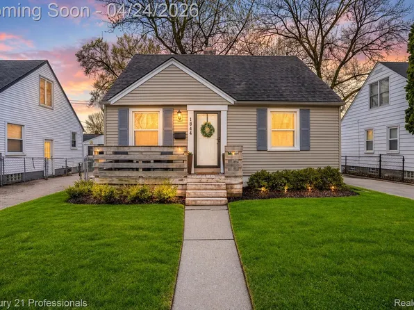 1844 Haynes St, Birmingham, MI 48009