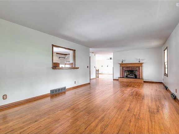 5th image of 6506 NW Twin Oaks Dr
