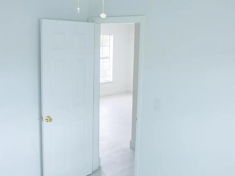 320 NW 4th Ave #1 — Photo 25