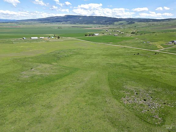 3rd image of LOT 3 Gill Point Rd