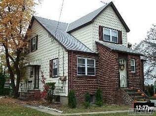 480 Tulip Ave, Floral Park, NY 11001