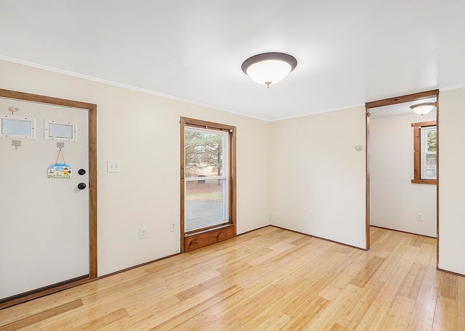 496 Chase Rd, Dartmouth, MA 02747 Zillow