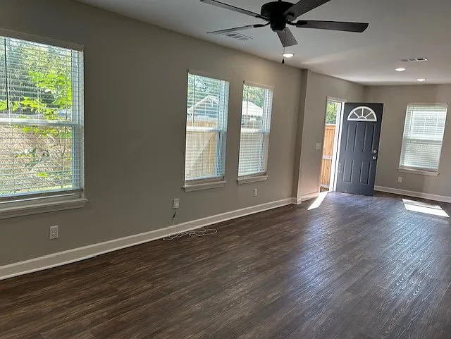 409 W Maple Ave #B — Photo 8
