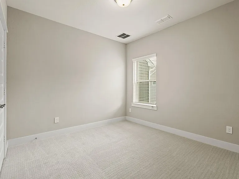 10972 Hewitt Cliff Ln — Photo 7