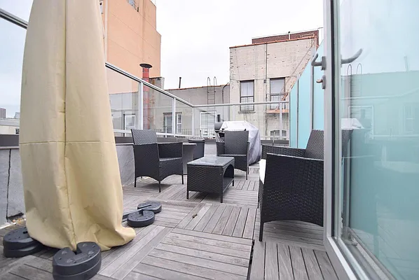 Rented by Safdie Realty Group | media 23