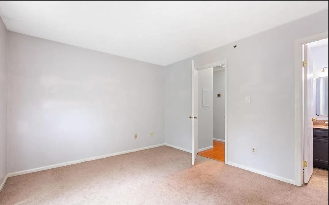 Rowanberry Dr, Elkridge — Photo 2